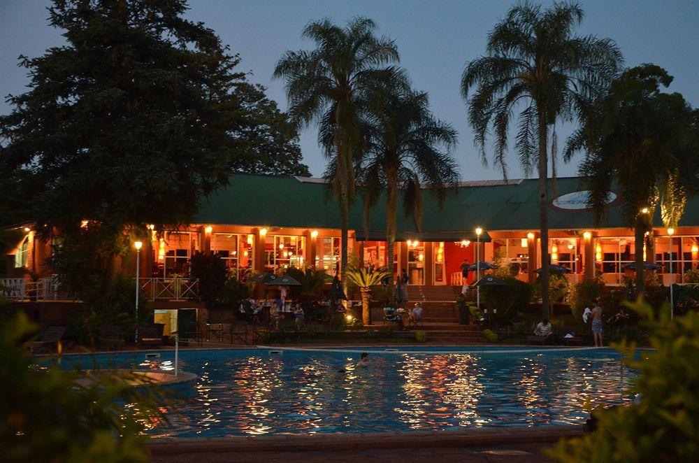 Iguazu Inn Hostel Пуэрто-Игуасу Экстерьер фото