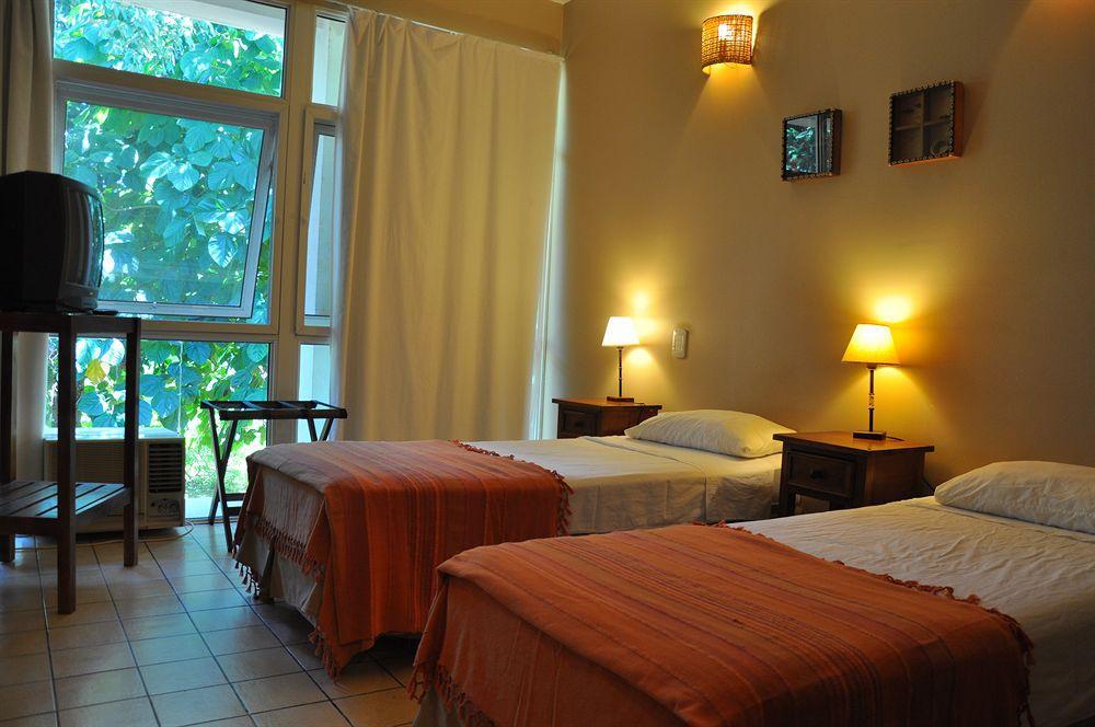 Iguazu Inn Hostel Пуэрто-Игуасу Экстерьер фото