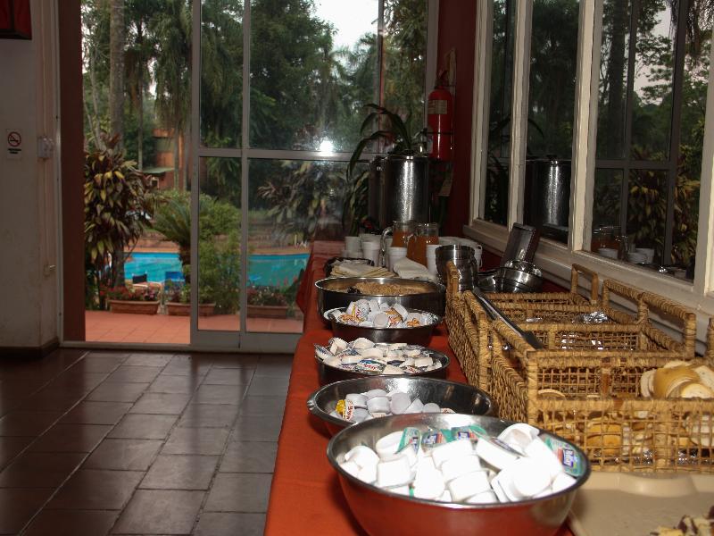 Iguazu Inn Hostel Пуэрто-Игуасу Экстерьер фото