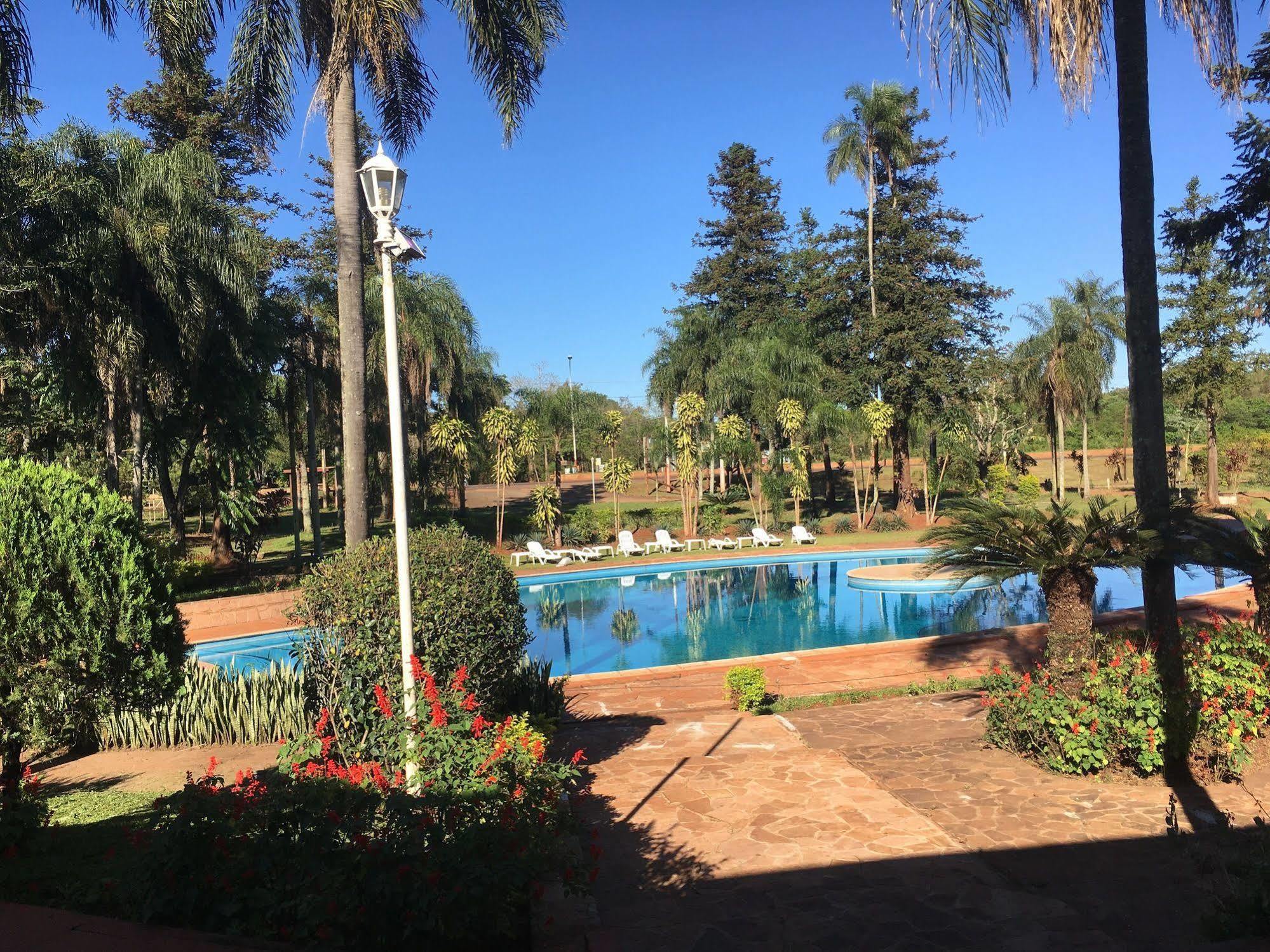 Iguazu Inn Hostel Пуэрто-Игуасу Экстерьер фото