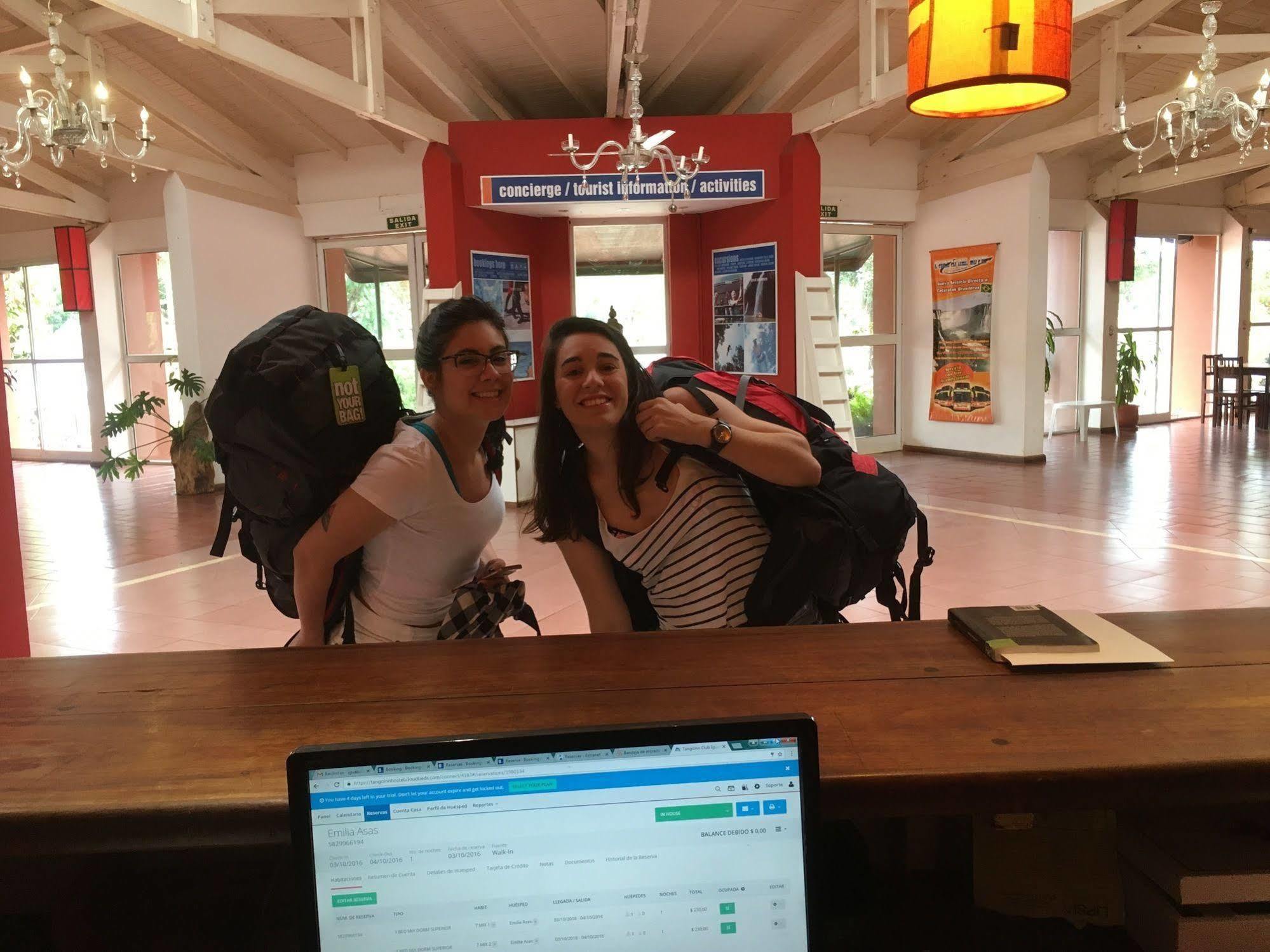 Iguazu Inn Hostel Пуэрто-Игуасу Экстерьер фото