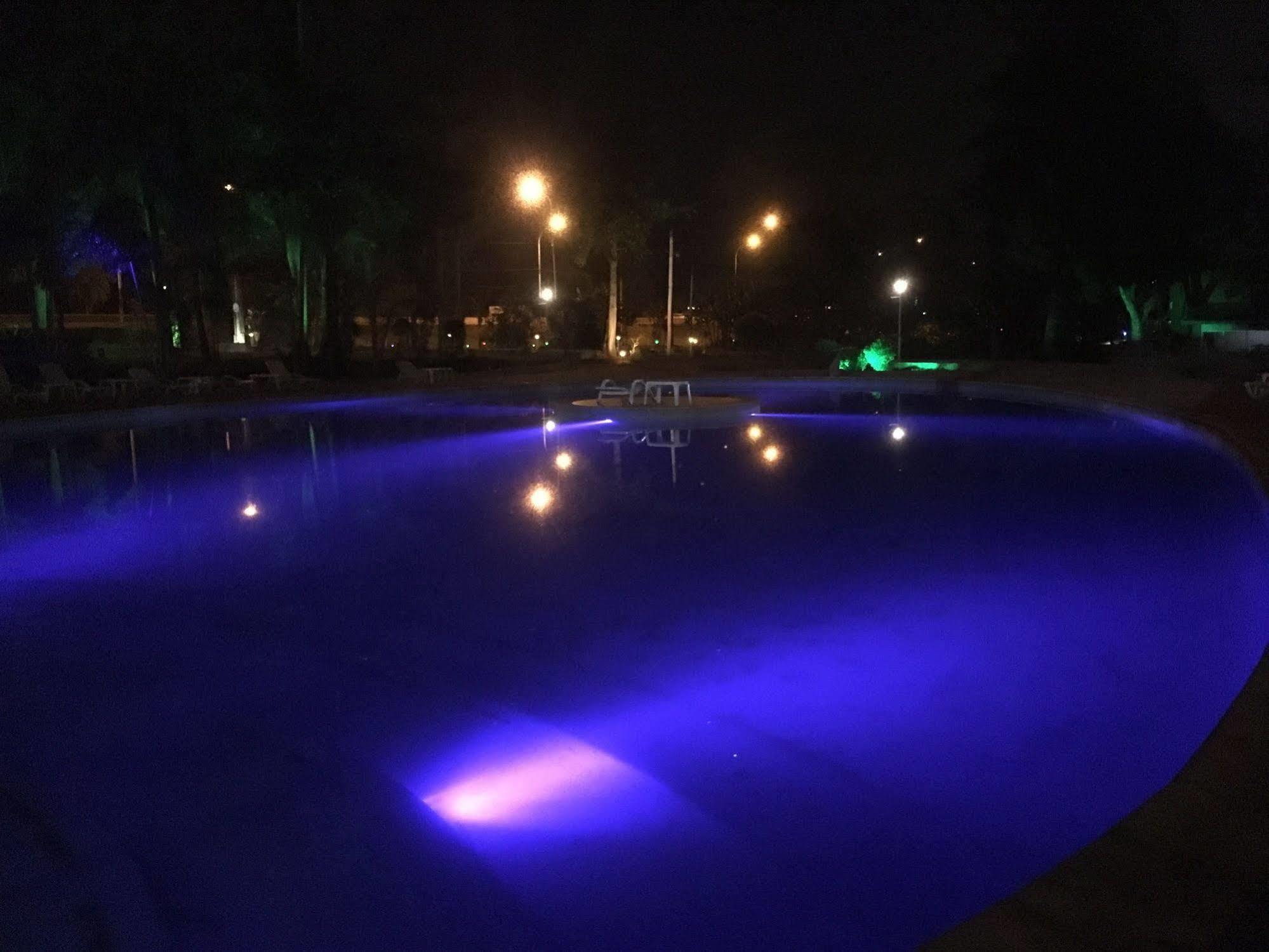 Iguazu Inn Hostel Пуэрто-Игуасу Экстерьер фото