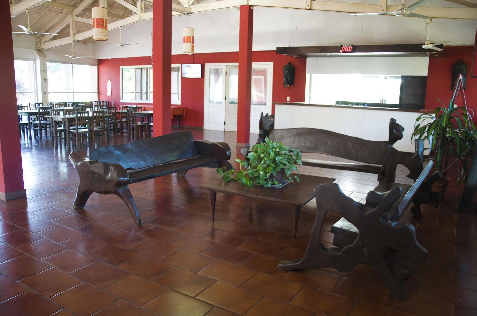 Iguazu Inn Hostel Пуэрто-Игуасу Экстерьер фото