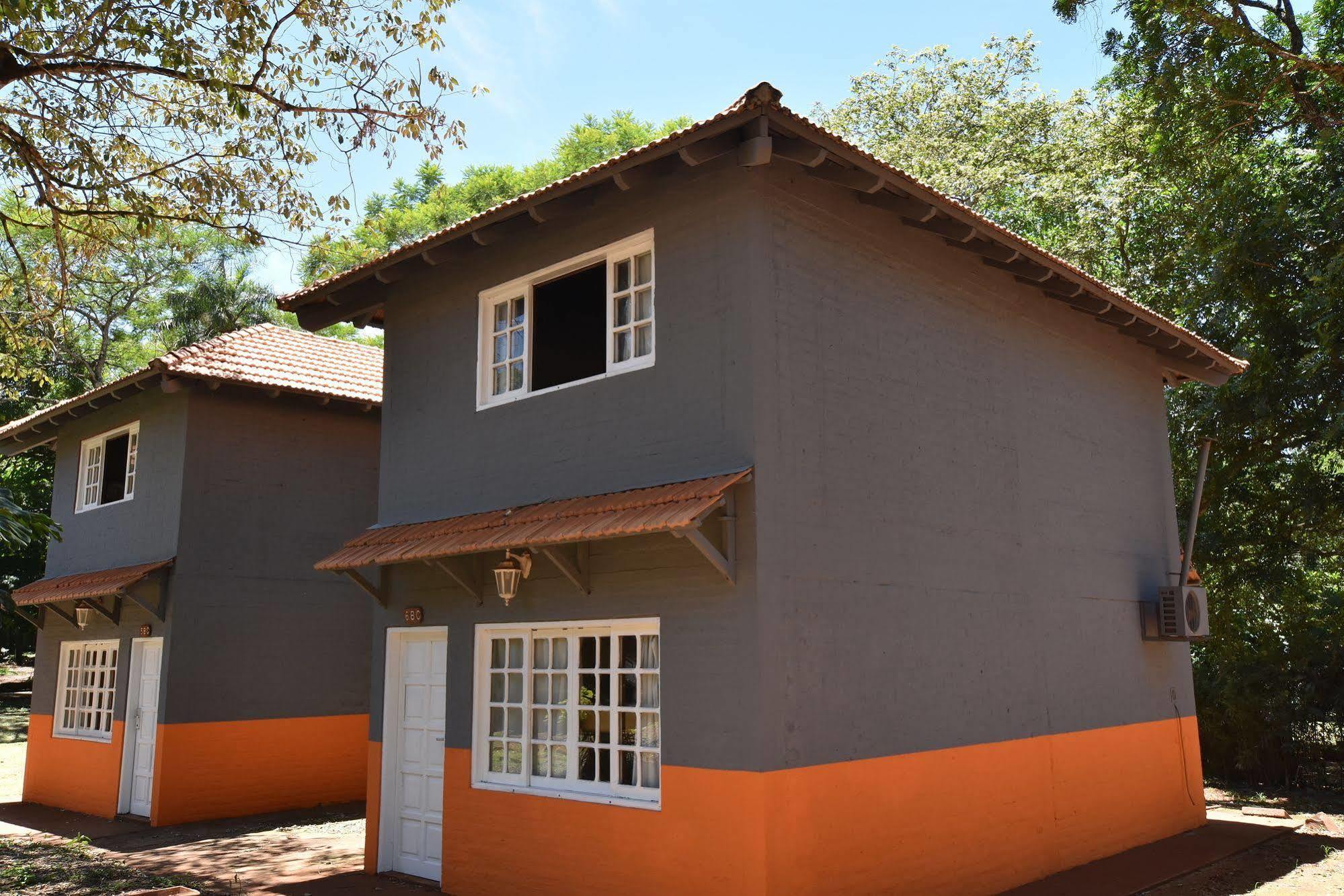 Iguazu Inn Hostel Пуэрто-Игуасу Экстерьер фото